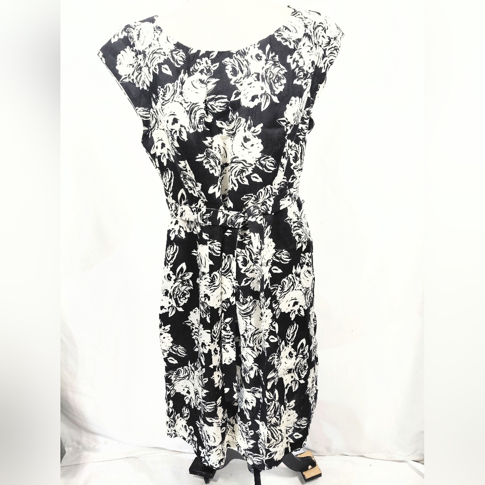 Lands' End Black And White Floral Belted Linen Sleeveless Sheath Dress